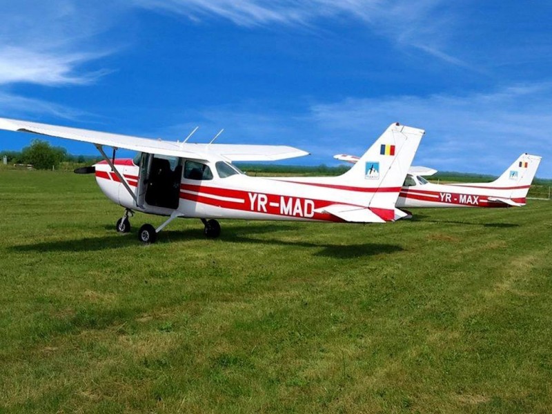 zbor avion ultrausor