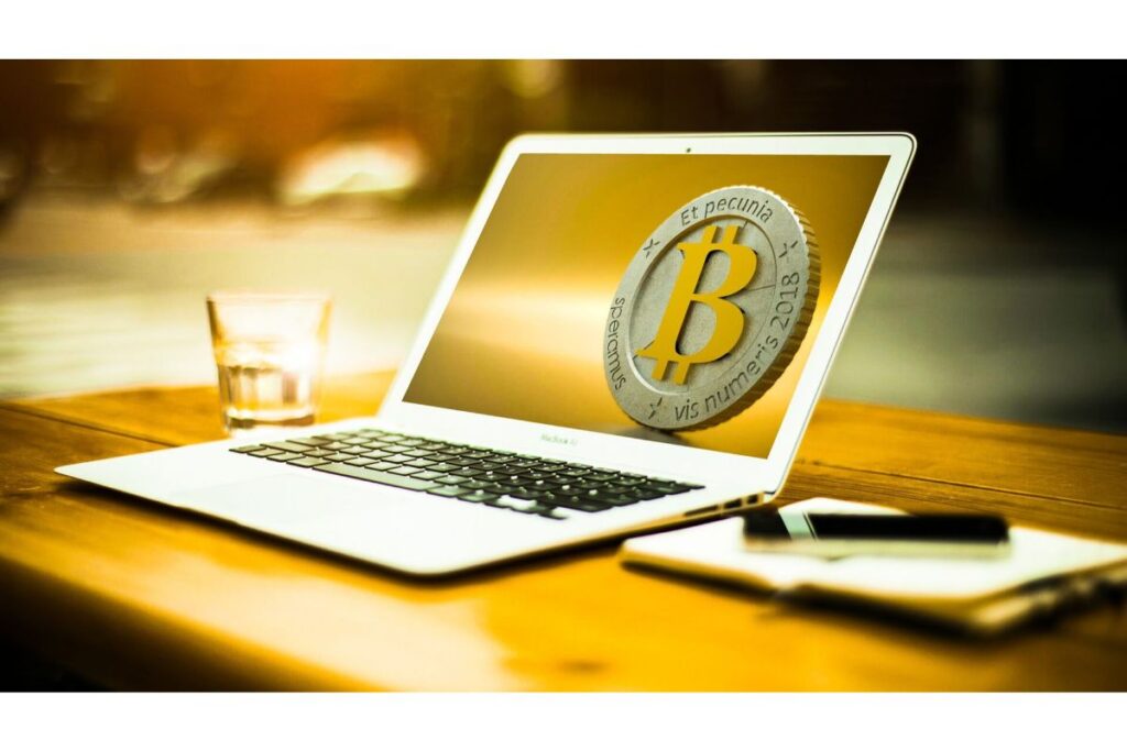 Cele mai bune job-uri de vara pentru absolventele de liceu