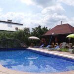 Alege o cazare la munte cu piscina
