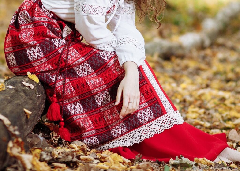 Ia românească și hăinuțe tradiționale pentru botez