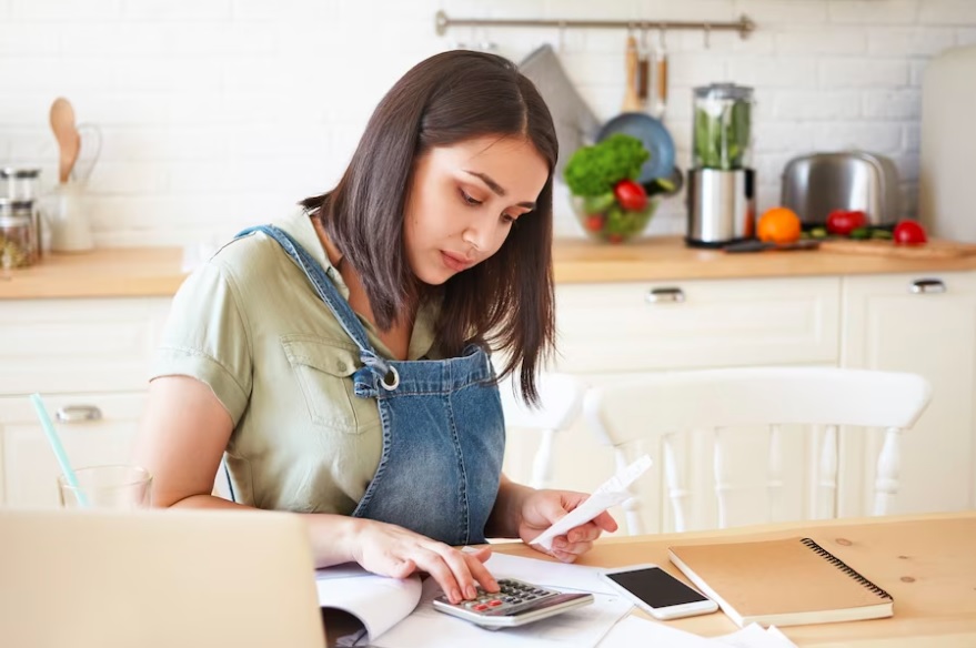 Merită să iei împrumuturi în rate?