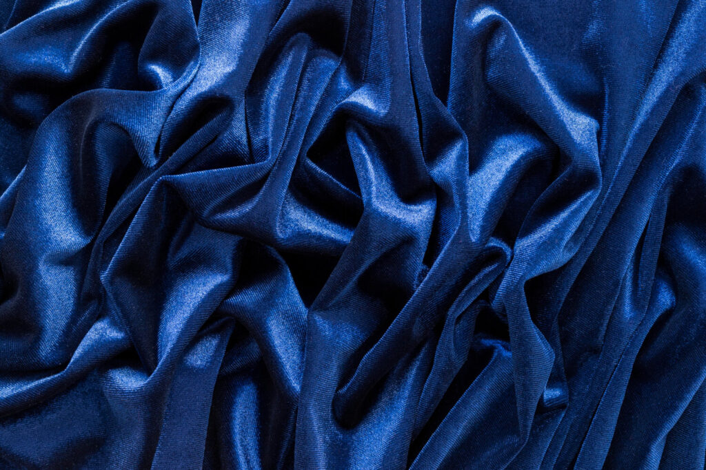 Mătasea - Top 5 caracteristici specifice ale acestui material elegant și versatil
