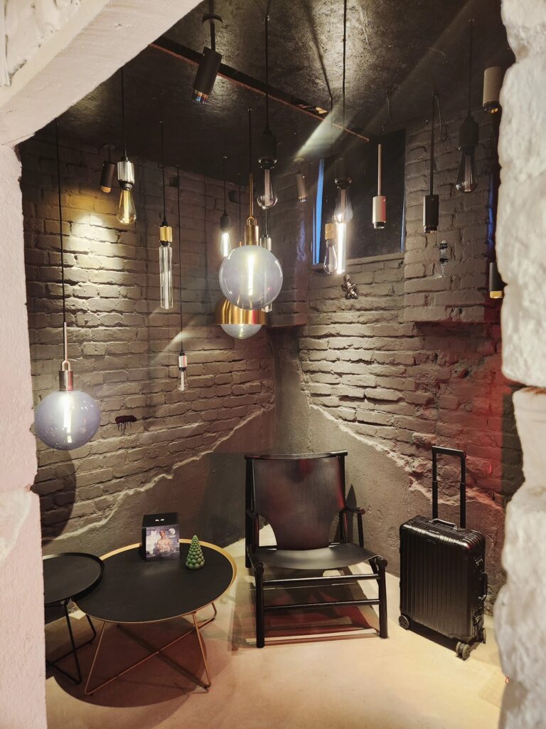 Casa contemporană ca experiență: de ce designul interior se construiește astăzi în jurul stilului de viață