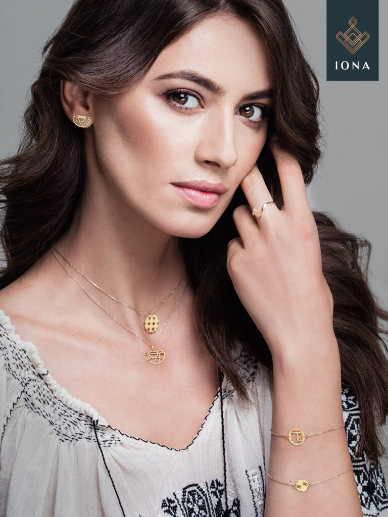 Cerceii din aur: cum alegi un model care sa fie mereu la moda?