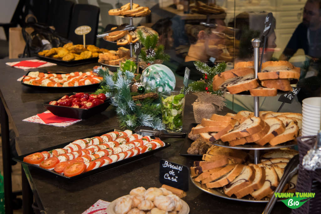 Mancare delicioasa, gatita sanatos