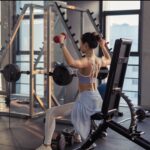 Exercitii cu gantere pentru femei! Cum iti cresti masa musculara si arati si feminin?