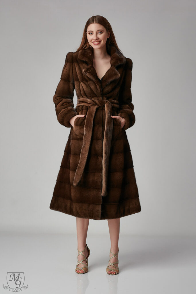 TOP articole vestimentare din blana de vizon pe care merita sa le cumperi in acest sezon: prinde ofertele