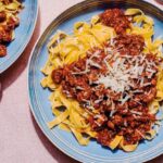 Cum să prepari cel mai bun sos ragu pentru rețeta ta de paste?