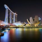 Trăiește experiențe unice în Singapore: de la turul orașului într-un trishaw la plimbări cu barca pe râu și multe altele