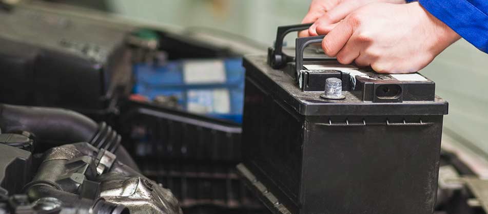 Baterii Auto: Ghid Complet pentru Alegerea și Întreținerea Acesteia